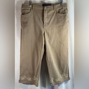 Gloria Vanderbilt Tan Straight-Leg Capris with Embroidered Hem Size 12